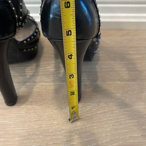 Red Carpet Collection, Black Leather, Studded. Size 36 - Picture 5 of 9